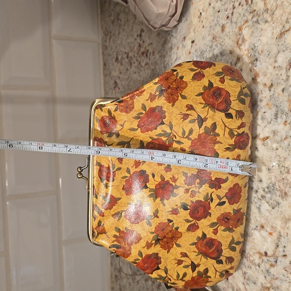 NWT Patricia Nash Kisslock Clutch with detachable strap - Picture 10 of 11